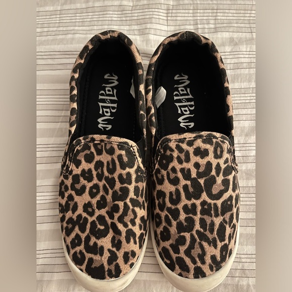 Women’s Mad Love cheetah print, slip on shoes, size 6 - Picture 1 of 8